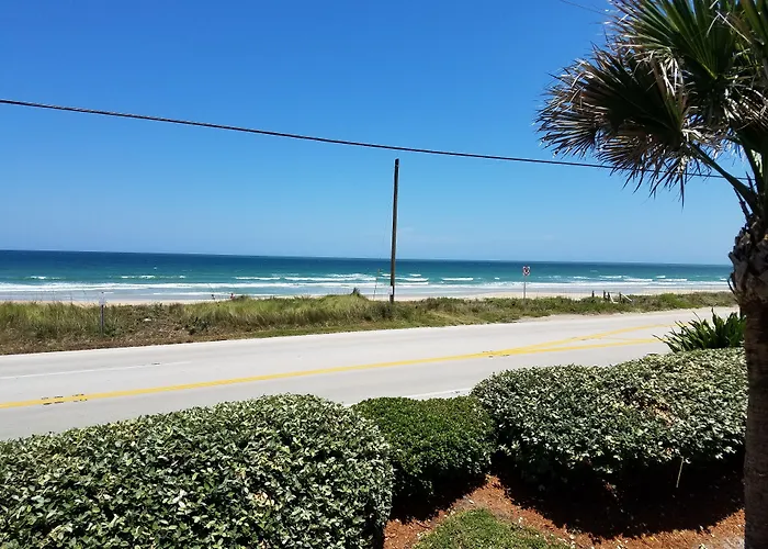 Ocean Sands Beach Boutique Inn-1 Acre Private Beach-St Augustine Historic-2 Miles-Shuttle With Downtown Tour-Heated Salt Water Pool Until 420Am-Popcorn-Cookies-New 4K Usd Black Beds- 69 Item Breakfast-Eggs-Bacon-Starbucks- Free Laundry- #904-799-Sand